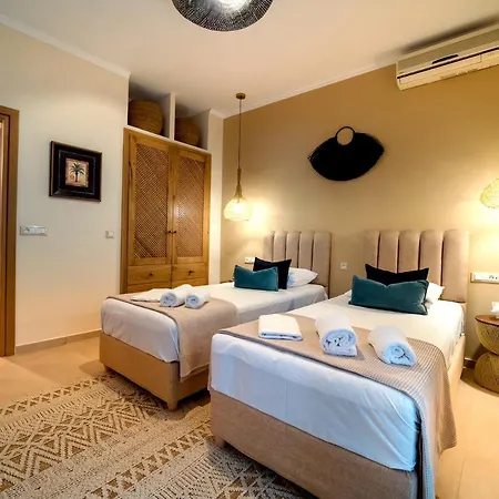 Carmena Apartment *